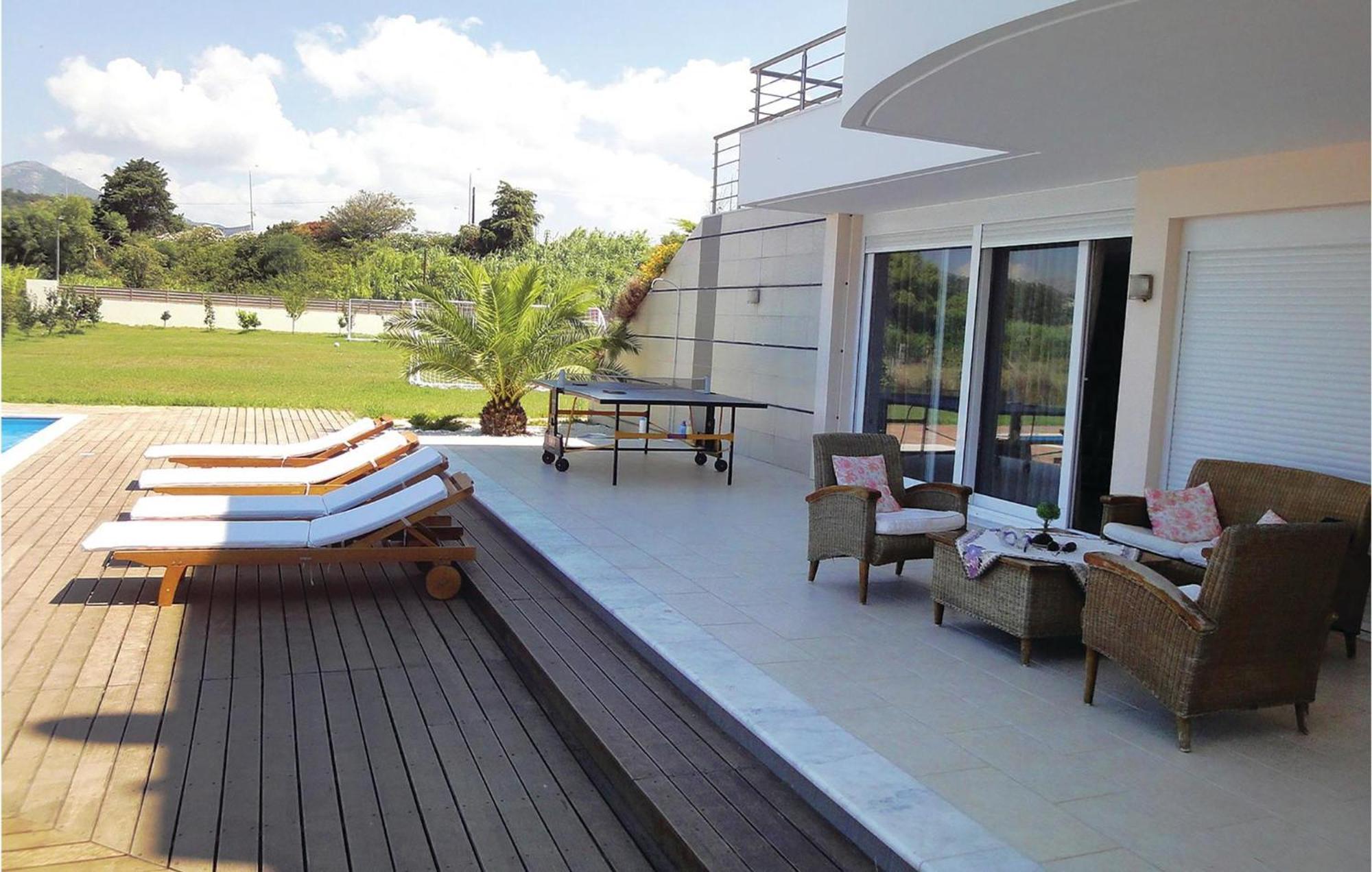 Lovely Home In Preveza With Outdoor Swimming Pool Канали Экстерьер фото