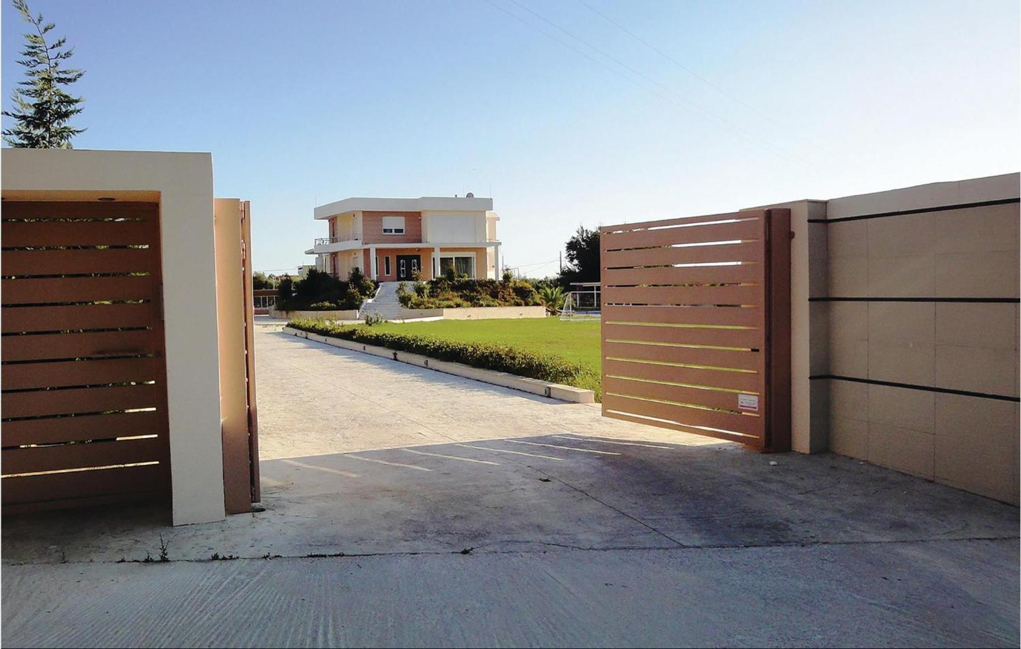 Lovely Home In Preveza With Outdoor Swimming Pool Канали Экстерьер фото